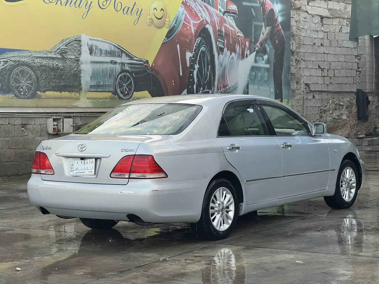 سەرەتا بە تاوی خودا 
شاهینە 2005 ڕۆیاڵ ساڵۆن 
ناوزەرد دوو دوگمە 
گێڕو مەکینە گەورەی ١٨٢ 
کۆدی هەیە مەوجودە 
سەقفو کەڤەرو شەنسیو داعمو لێدراوی گێڕو مەکینە بەشەرت
ماشەڵا سەیارەکە تا بڵێی جوانە سەقفی وەک شوشە وایە سەیارەکە چاڵو شوختی نیه بە هەموی دوو چاڵی تیایە لە لاشەیا دیارە لە ڕەسمەکە سعریشی 47 ماعنەلەیەکی برایانە مشتەریت لە خزمەتان 
ژ.م *********** السليمانية, العراق

نص مكتوب في الصور:
- ***********
- *********** ***********