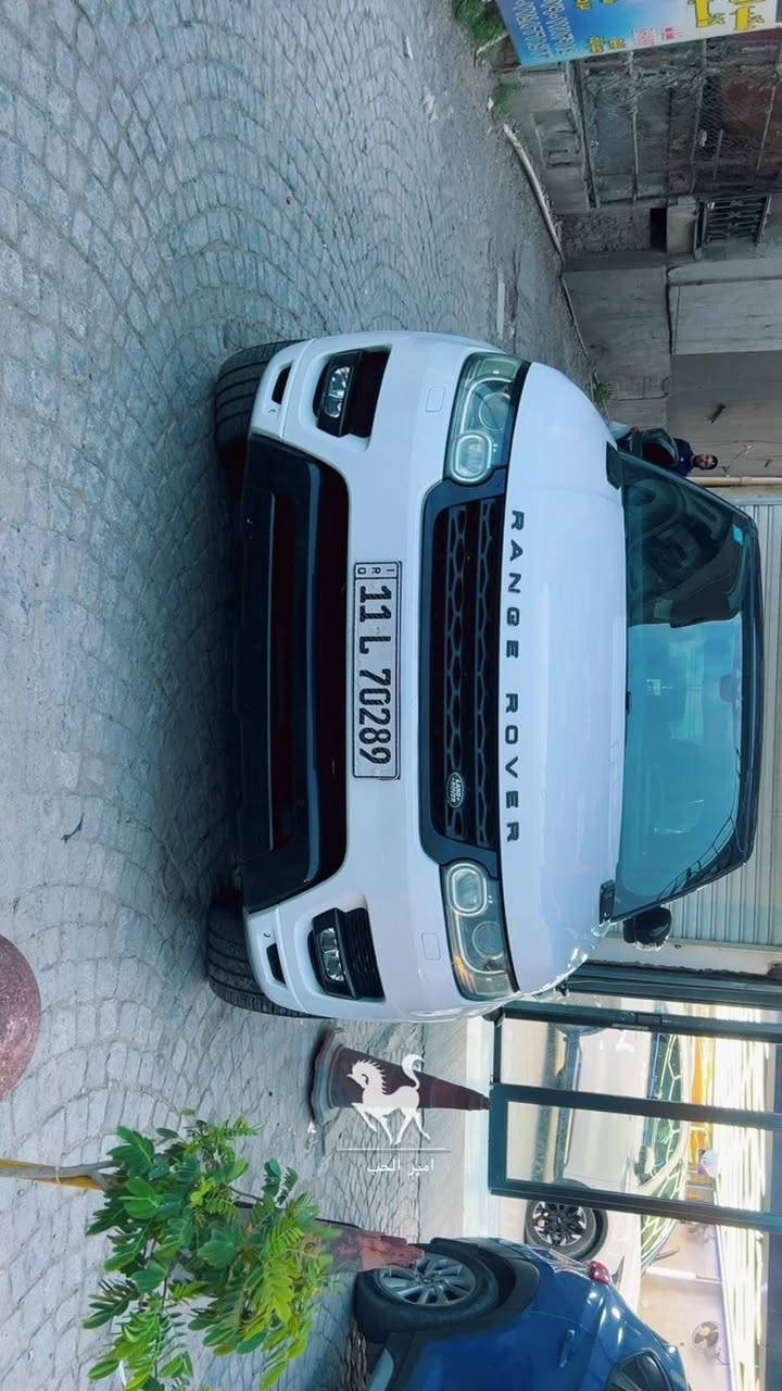 @سلام عليكم راج روفر سبورت ٦ سلندر وارد امريكي حادث بنيد مبدل نفس الون داخلة كلين محرك كير صدر دواخل كلة جديد شرط الفحص بيها شبر صبغ جاملغ الايمن وشبر باب الايسر سيارة جداا نضيفة استعمال بيت والصور تحكم رقم بغداد دولي مكاني بغداد الكرادة السعر ٢٦٠ ورقة للاتصال *********** للبيع فقط
