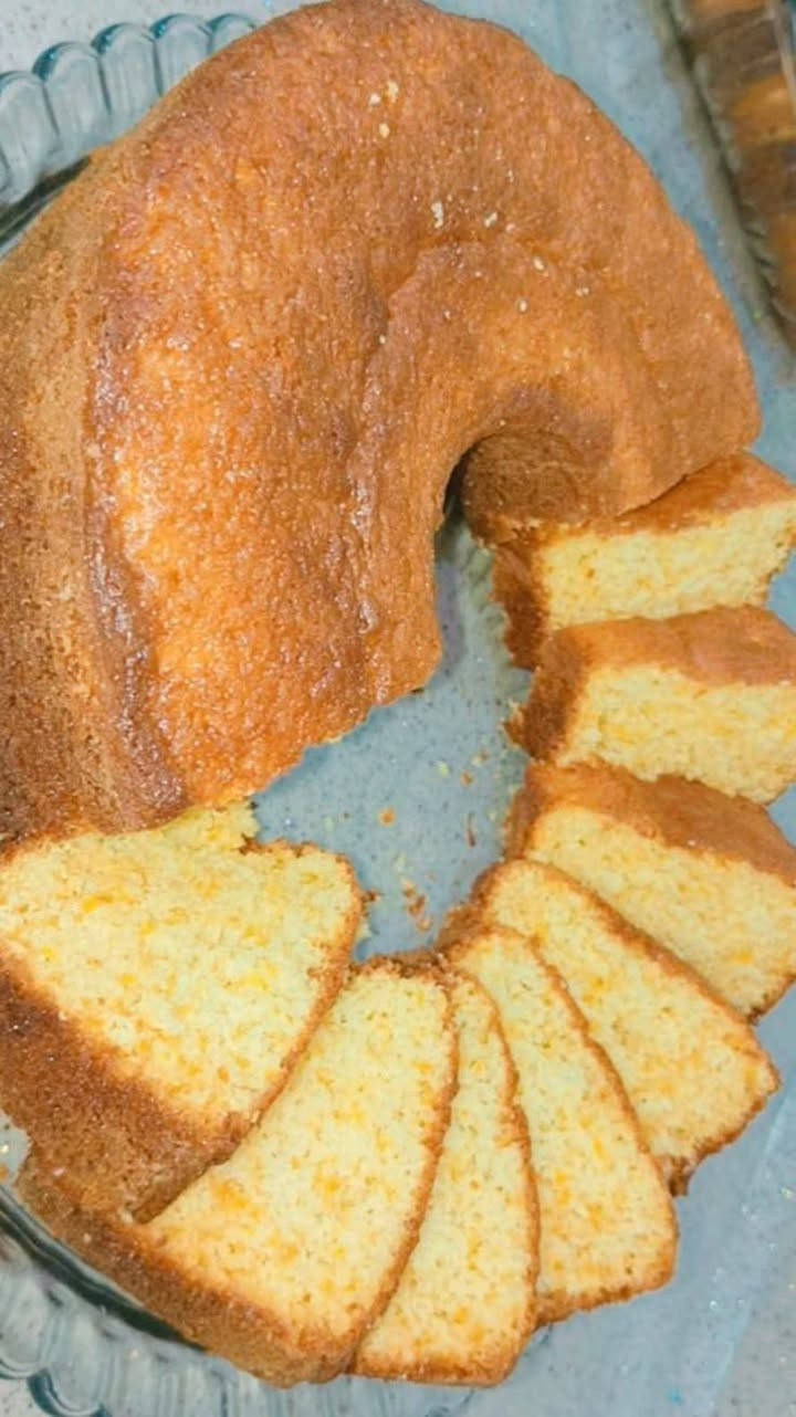 🎂 كيك بيتي بطعم وحب من البيت 🤎
طازج، هش ولذيذ… وينعمل حسب طلبچ ✨ الكيك ساده ب5 الاف والكيك بركانية ب8 وكيك أم اليمون ب6
للطلب والاستفسار دزّيلي خاص 💌
