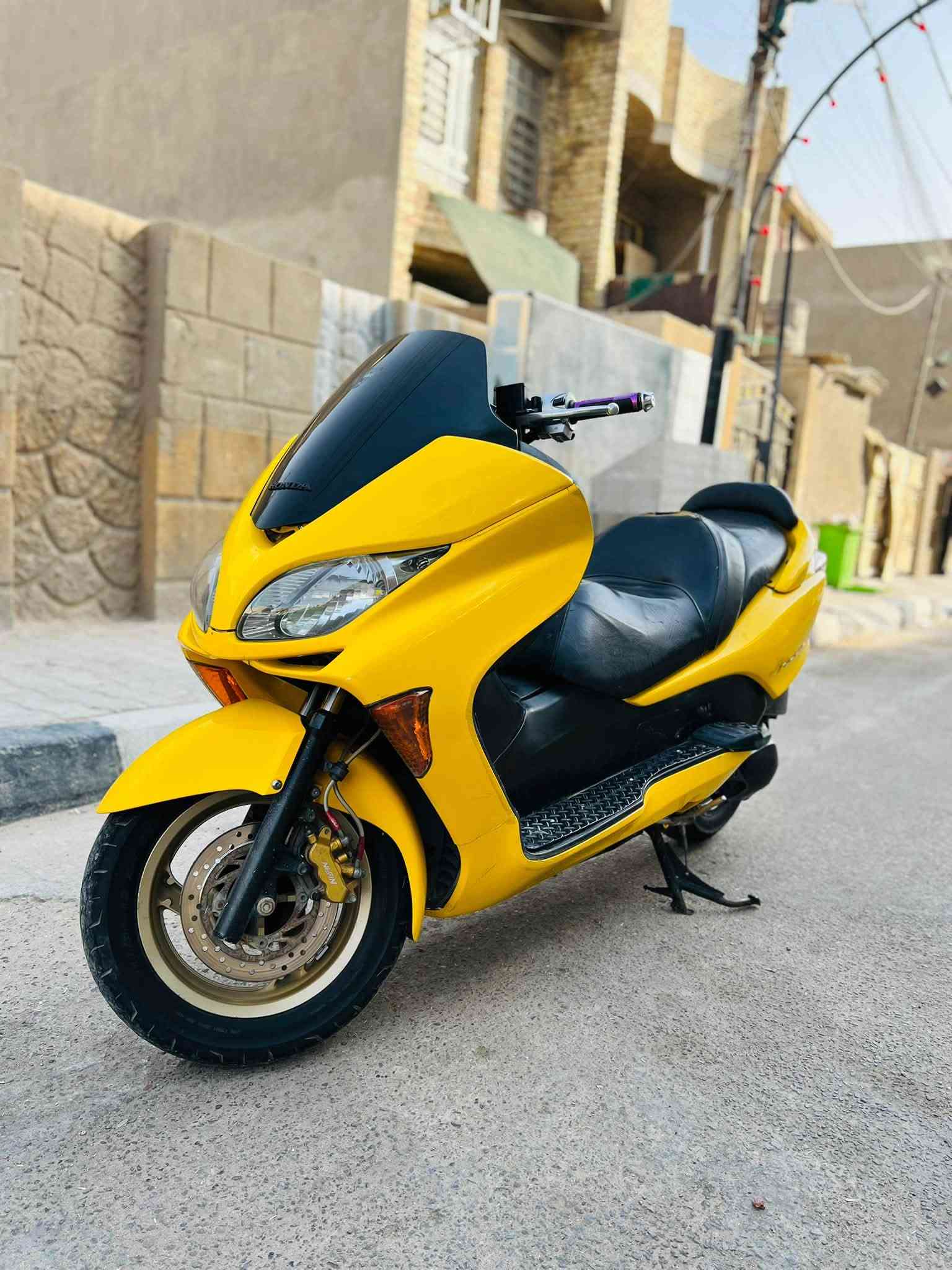سلام عليكم 09كرستال دراجة كلها ابلادية جاهزة كل نقص مبيهة مكينة خير من الله كهربائيات كلهة شغالة مسجل شغال منضومة زنون دراجة شرط احلى من الصور اوراق كاملة
 السعر مليون و100مكان بغداد العبيدي الرقم ***********
