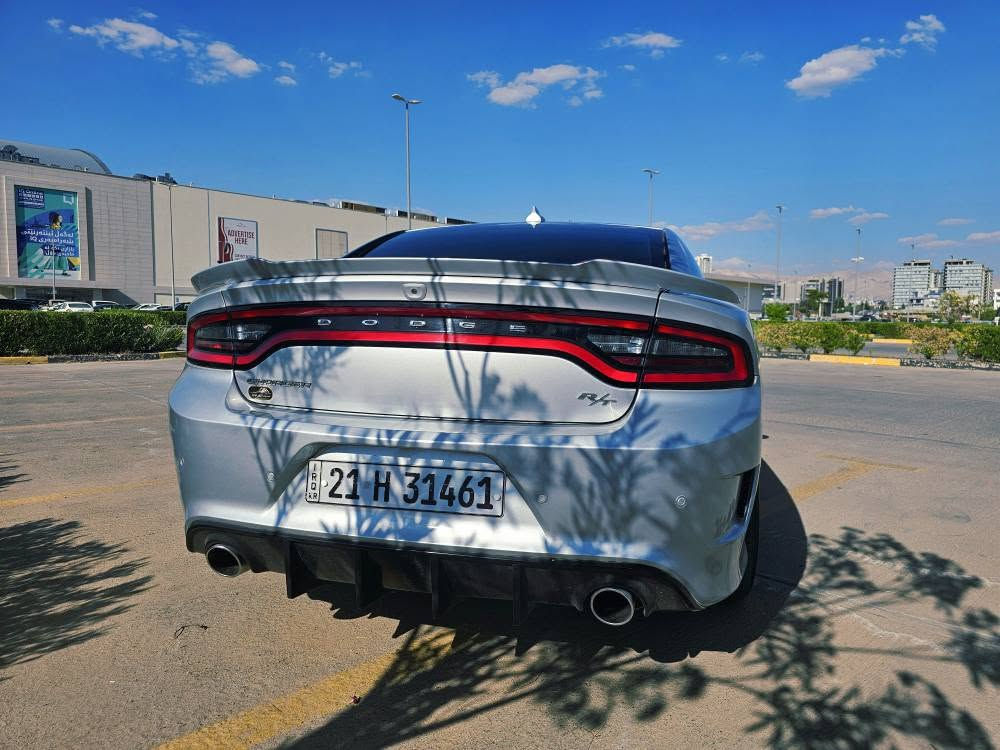 Dodge charger R/T HEMI 
- 28 Haraz mile roshtuwa.
- Kushn jld.
- mkabaray Alpine.
- Super track pack.
- launch control.
- breake krawa ba Brembo.
-ger swkan.
- dargay dway sakn boyaxaw chamalaxy dway sakn sardy pewaya.
- nrx: 225 w majal
- raqam: ***********

-دوج جارجر هيمي ٢٠٢١
- ماشي ٢٨ الف ميل.
-كشنات جلد.
- مكةبرات ALPINE .
-سوبر تراك باك.
- نضام ضد انزلاق.
- فتج و فلةنجات برمبو أصلي.
-ضرر بس الباب خلفي سكن سبغ و جاملغ خلفي سكن بيها تعديل بارد.
- سعر: ٢٢٥ و بيها مجال.
- رقم: *********** السليمانية, العراق

