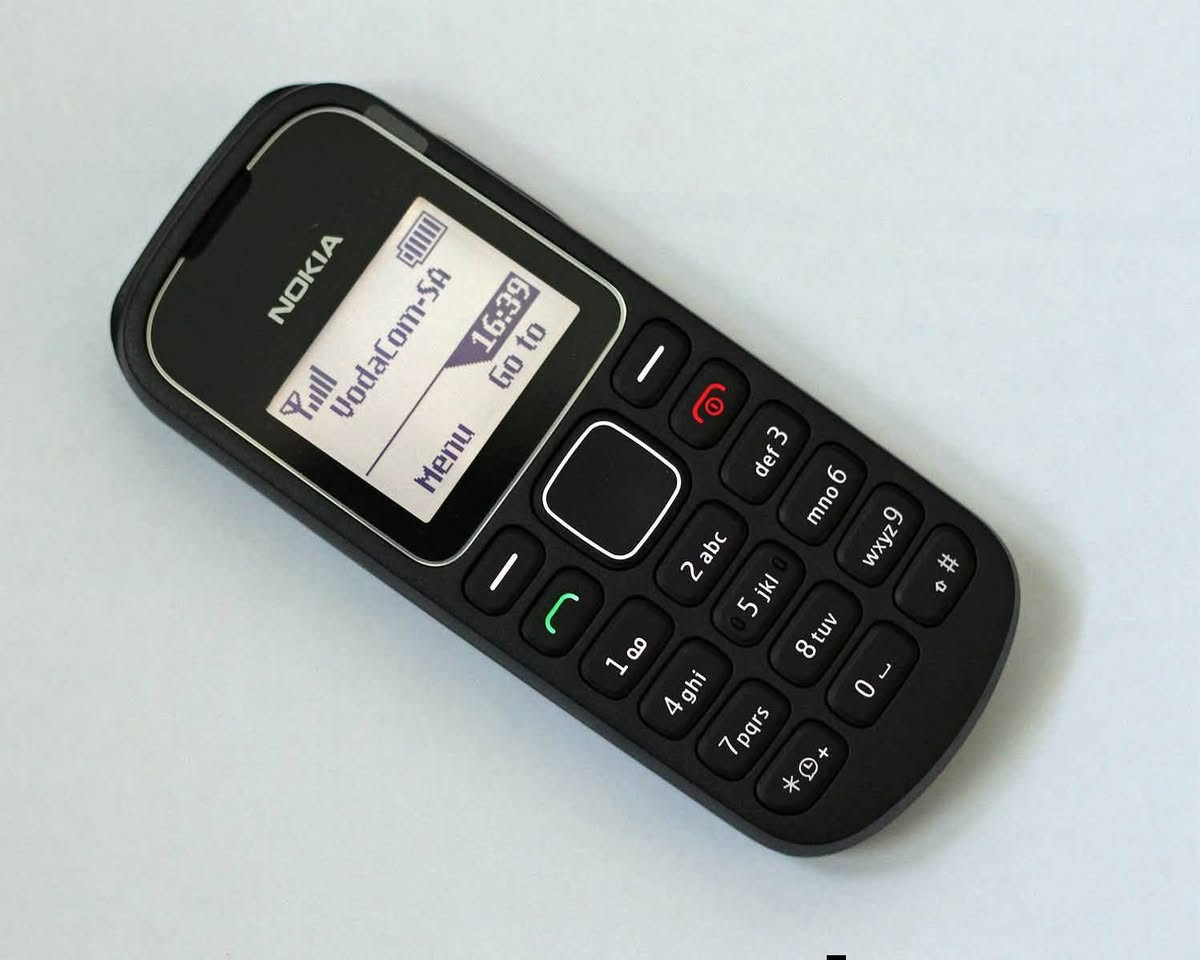 نوكيا 1280 • بطارية 800mAh • شامل التوصيل