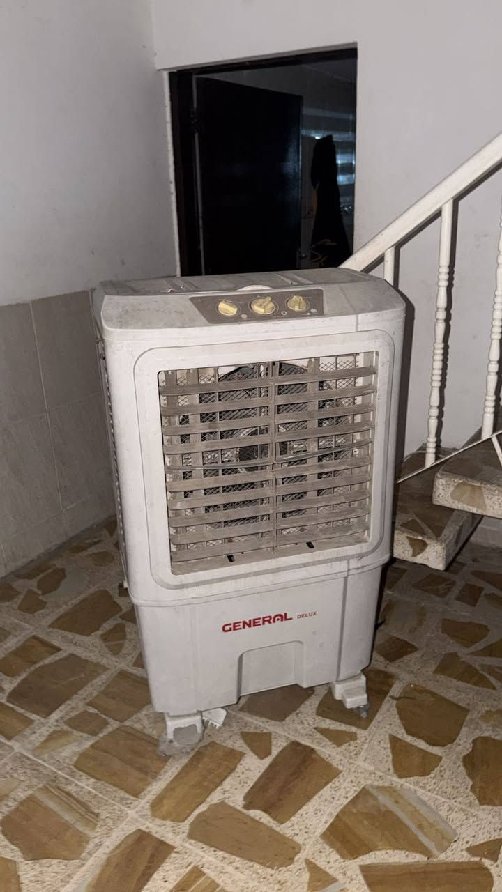 السلام عليكم غراض للبيع كلهن شلع مابيع وحده وحده المكان زانكو 
للاستفسار  واتس اب ***********
