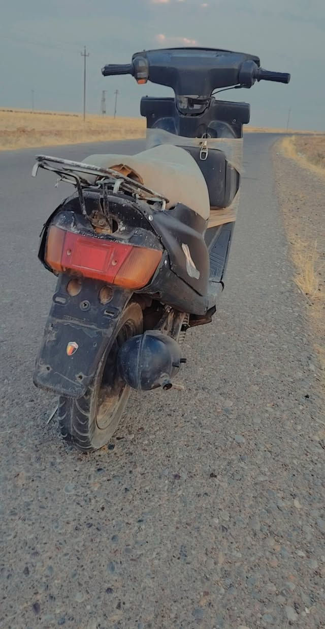 دراجه ياماها للبيع تايرات وراء كدام جدد لايتزنون شغاله هندر كهربايات ما تشتغل السعر 180 بها مجال شراي انتصل مو شراي لا تتعبني ***********
