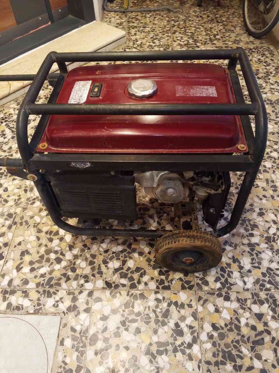 السلام عليكم للبيع مولدهTIGMX 5kv
الوجبه الاولى مامصلحه بلاديه السعر350الف بغداد ***********
