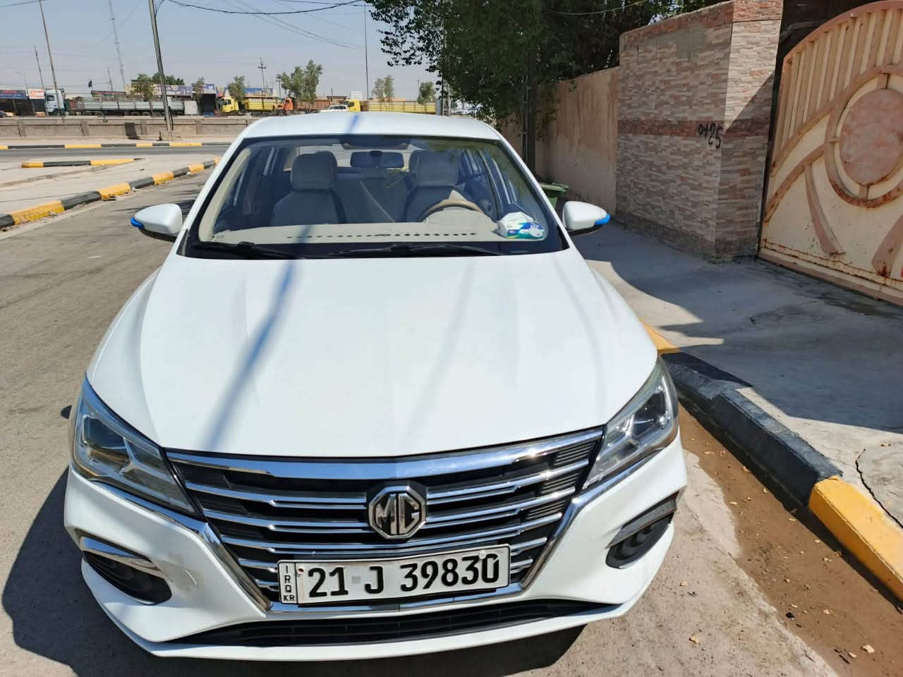 MG5 ام جي  2023
عداد السيارة - 50 الف
رقم سليمانيه  تحويل او وكالة
كفالة عدا الجاملغ الامامي الايمن بارد فققط  السيارة بعدها جديده
السعر 95$ مجال قليل
هاتف //***********
