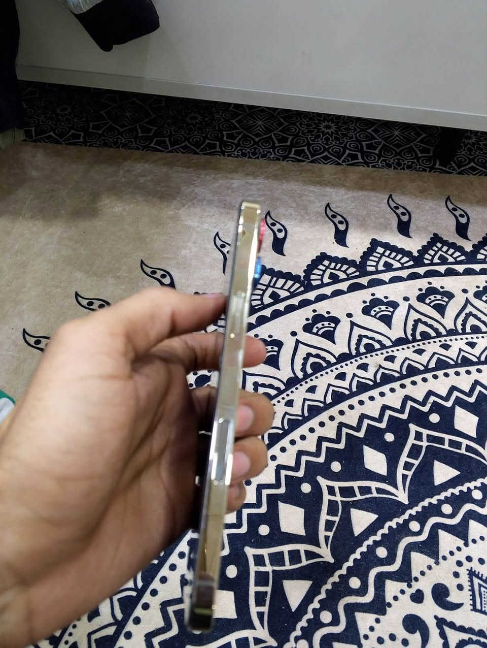 ١٢ بروً ماكس ذاكرة ٢٥٦
جهاز نظيف جدا غير مستبدل بي اي شي فقط طاح ماي ع الفيس ايدي ووكف الفيس ايدي فتحتة نضفته ما اشتغل بقة الفيس ايدي واكف الباقي كلة شغال وكفالة عامة من زلغ وشخط وتبديل  بطارية ٧٩٪؜ ويا شاحنه وكارتونة الاصلي
سعر ٤٥٠ 
او مراوس مكاني بصرة 
رقمي ***********
