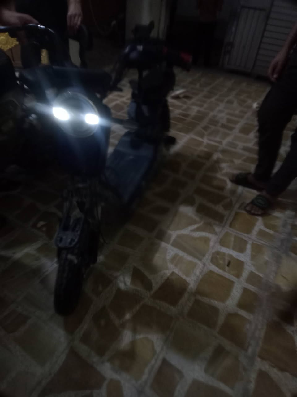دراجه شحن حجم 14
4بطاريات شغلات
كله شغال هورنات ليت عالي ناصي لد
تثبيت سعره
اشاير 
اربع سرع
دروعه جديد ونضيفه
تشغيل عن بعد وتشغيل بصمه ودبل سويج
للتواصل خاص 
او عل رقم***********
مكاني موصل رشيديه 
سعرو140وبي مجال
