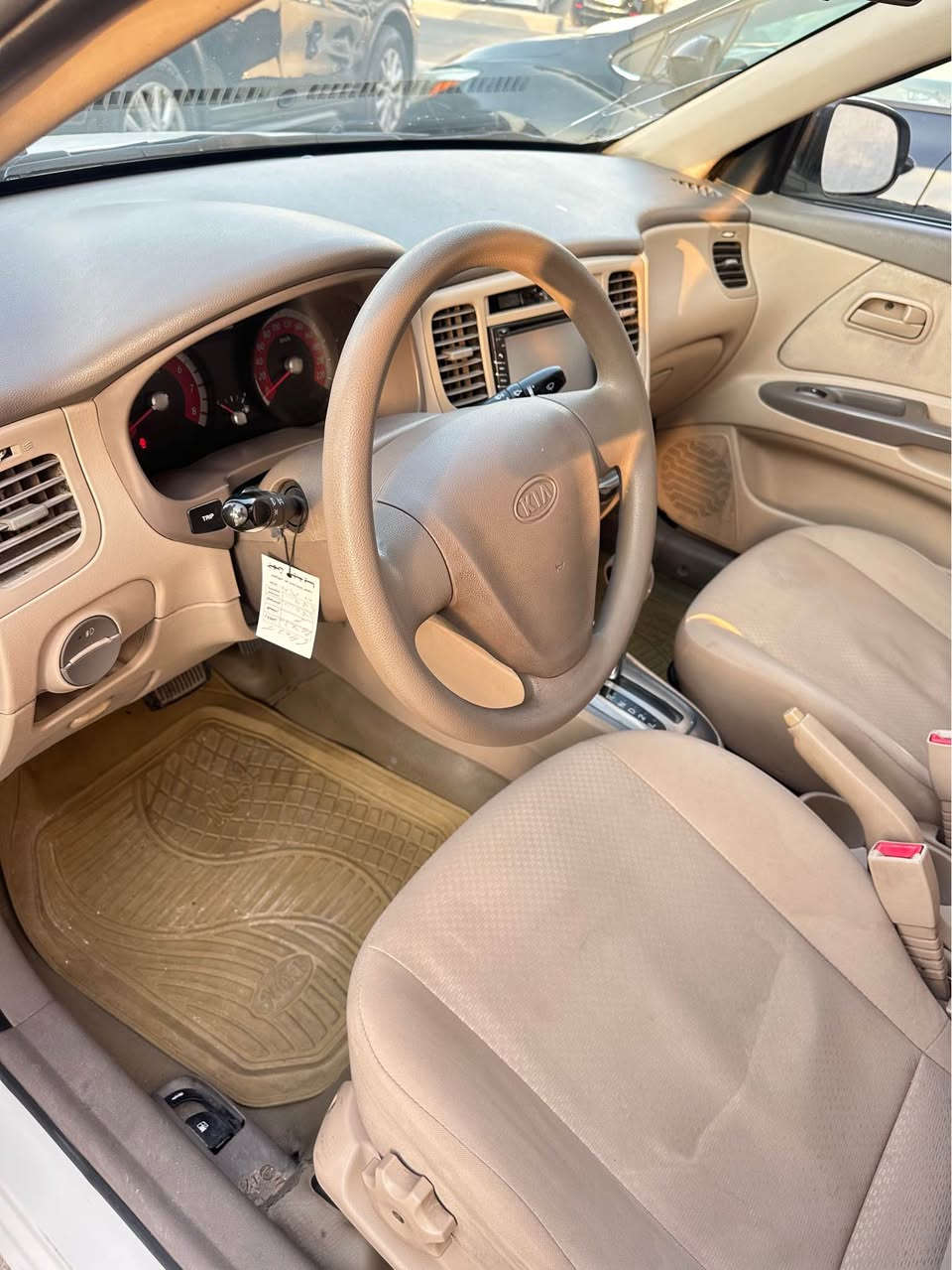 Kia rio 
٢٠١٢
قتعا سبخ 
ماشي ١٧٦
📞 *********** دهوك, العراق
