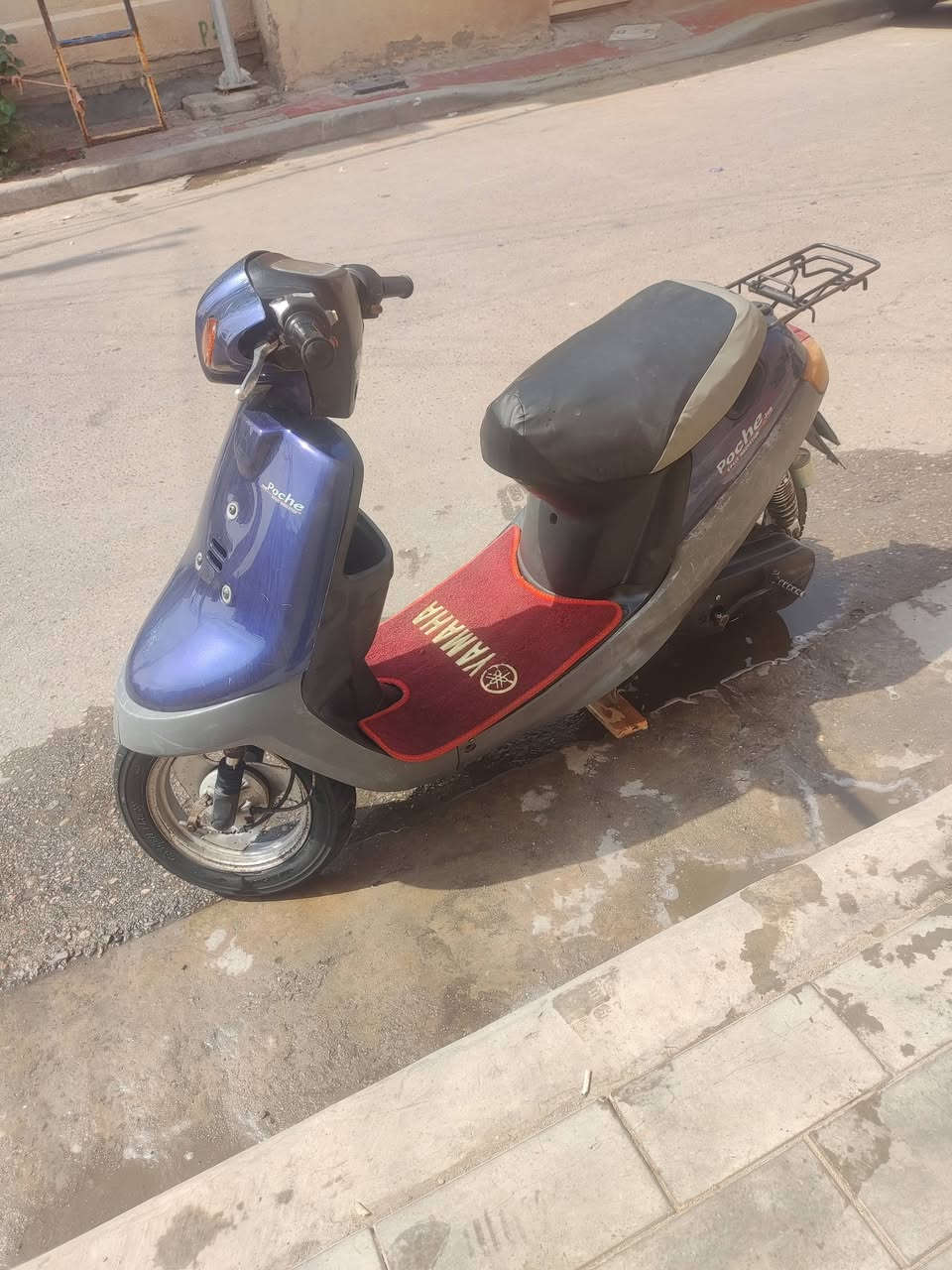 دراجه بطه للبيع نضيفه كامله وجاهزه كفراته اصليه مكينه ناعمه شاصي مكفول كهربائيات شغاله هورن لايت بگ لايت اشاير كله شغال عوزه بس باتري لسعر 250 مكاني كربلاء امن داخلي ***********

