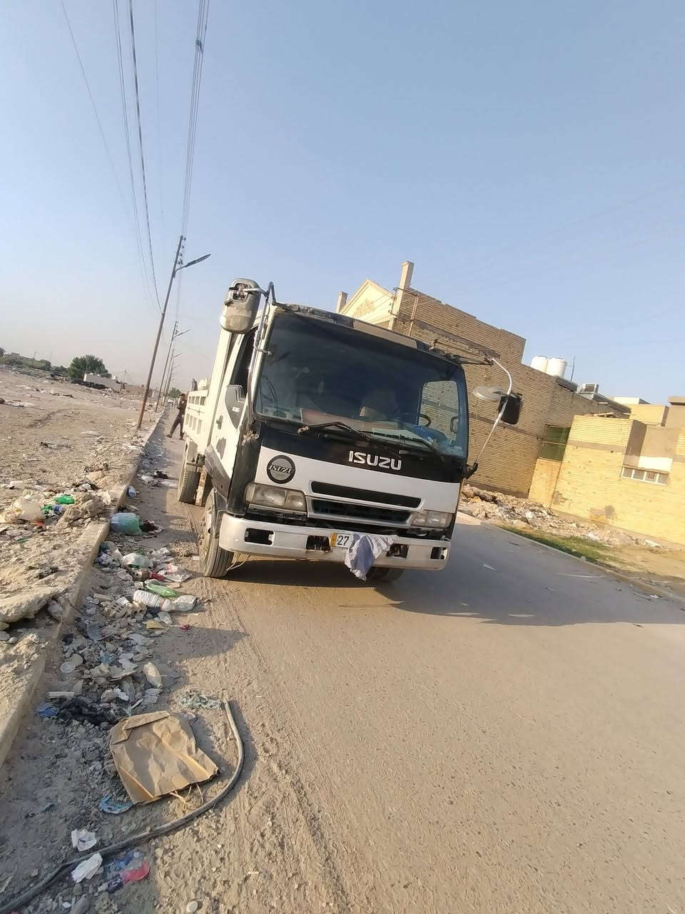 عليكم للبيع ازوزه 4 طن بسمي رقم نكليزي مكفوله كفاله عامه ***********
