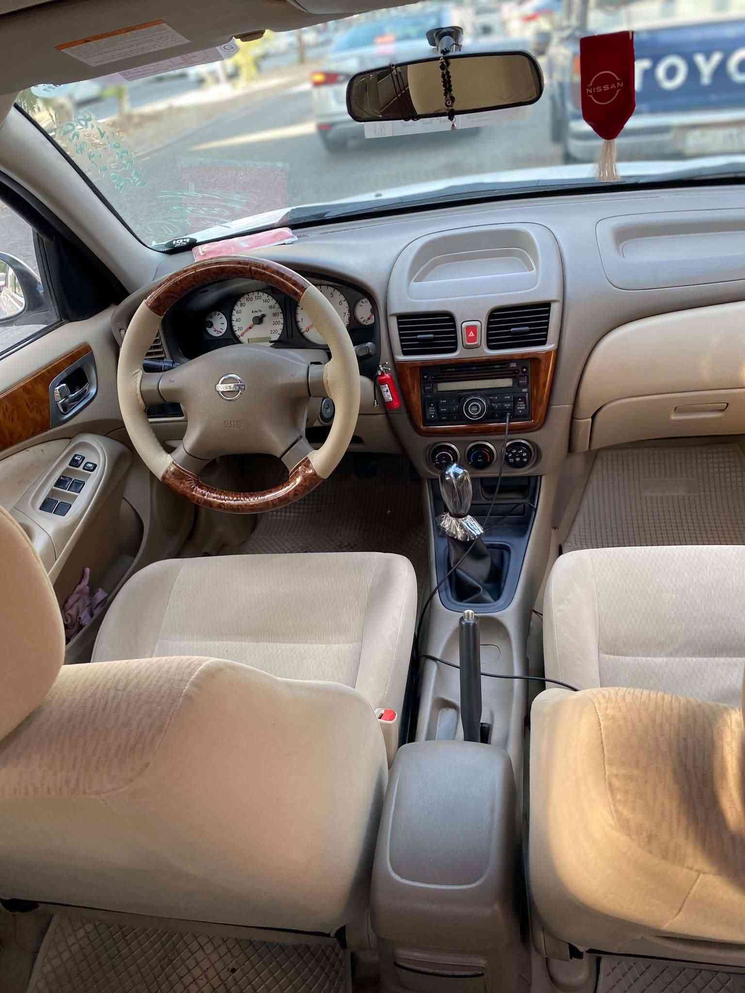 سەنی یابانی 2011
گێڕ و مەکینە و تەبرید بەشەرت 
159 هەزار رۆشتوە 
چوار تایە و ویلی لۆکی شەریکەی لە ژێرە سەنەوەی تا 31 تازەیە دووپەڵەی بچووک بە سنوقەکەوەیەتی 
سعری 113 گەلا مەعامەلە 
***********
TB سەیارەکە هی من نیە تێل بۆ خاوەنی بکەن جوابی نامە و کۆمێنت نادەمەوە
