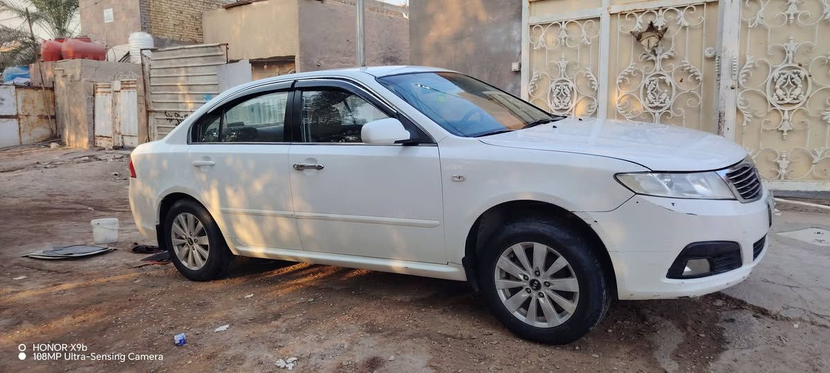 السلام عليكم سياره اوبتما 2009 خليجي للبيع السياره بيها جاملغ الأيمن الأمامي نص صبغ بدون دواخل السيارة كير حداديه محرك تخم تاير تبريد خير من الله السياره بيها منضومه مال غاز السعر 110 العنوان حله حي العسكري شارع 80 رقم الهاتف *********** السياره بسمنه غير متواجد ع فيس

