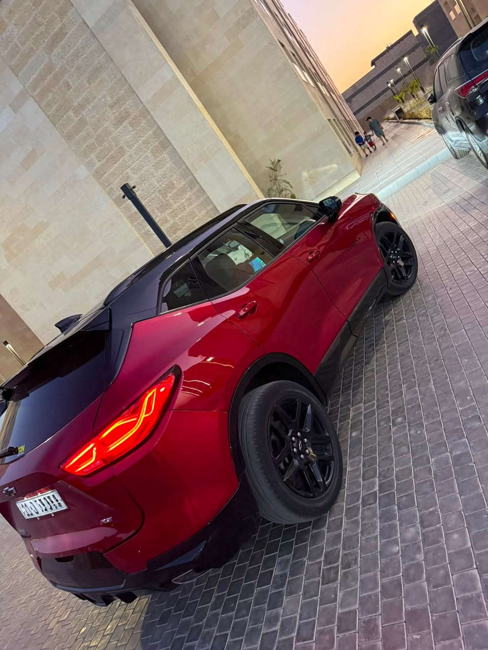 السلام عليكم 
بلايزر 24 توكلر بلاد احمر واسود RS فول مواصفات FWD
  رقم بغداد الجديد
محرك: v6 3600 
ماشيه: 30 الف ميل
السعر : 205 وبيه مجال  
حادث: بابين جهة الراكب و جاملغ الخلفي وطاك الايرباك 
بجم كبس سيارة كامله من كلشي
المواصفات:
تشغيل عن بعد بانوراما تدفئ وتبريد بالكشنات الاماميه تدفئ بالكشنات الخلفية مقاعد امامي كهرباء والسايق خزن ميموري الجكمچة قاصه شاشة چبيرة وابل كاربلي واير ليس 
صندوگ كهرباء ٣ وضعيات سبورت و سنو مود نقطه عمياء تحكمات ستيرن جهتين فتح وقفل من البيبان ، بس تبتعد عنها تقفل, تنزل الجامات بالريمونت ,سستم الصوت Bose®
 وهواي بعد مواصفات...
مكان: بغداد مجمع الوافي السكني
للاستفسار: ***********

