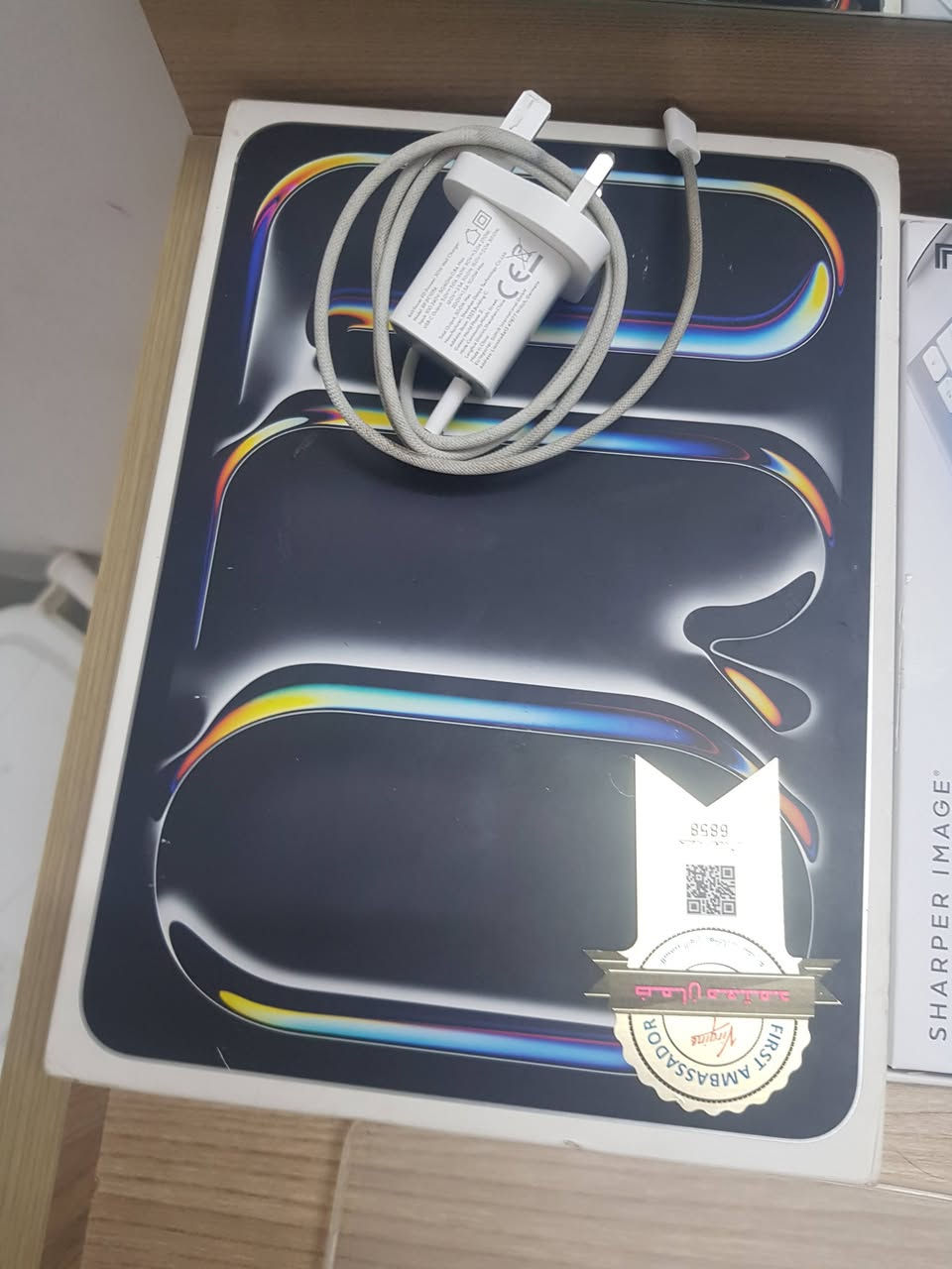ايباد m4برو ذاكره 256فول نضافه 🔋بطاربه 90  مال بيت نضافه 100/100ملحقاته كامله لزكه اصليه25الف كفر اصلي25الشاحنه منضف ابباد35الكارتون ماله كامل غراض السعر مليون150بي مجال بسيط فط شراي يراسل موشراي لايشوفني خلقته مكان كركوك الرقم ***********
