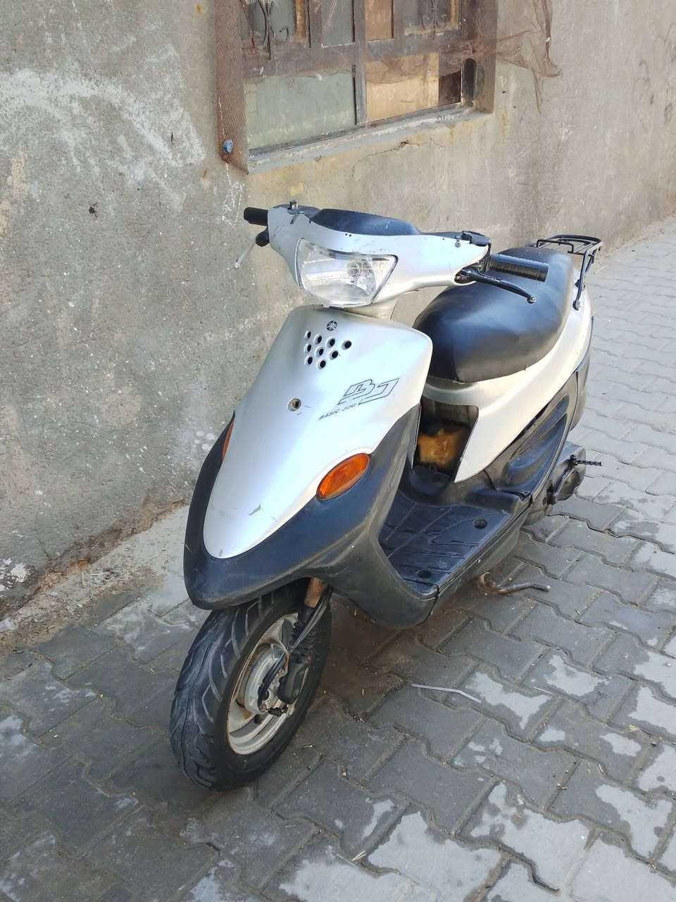 سلام عليكم دراجه بيجي فحل للبيع الدرجه مفتوحه مره وحده كفراته الاصليه السعر 250وبيه مجال مكاني السماوه الصياغ ***********
