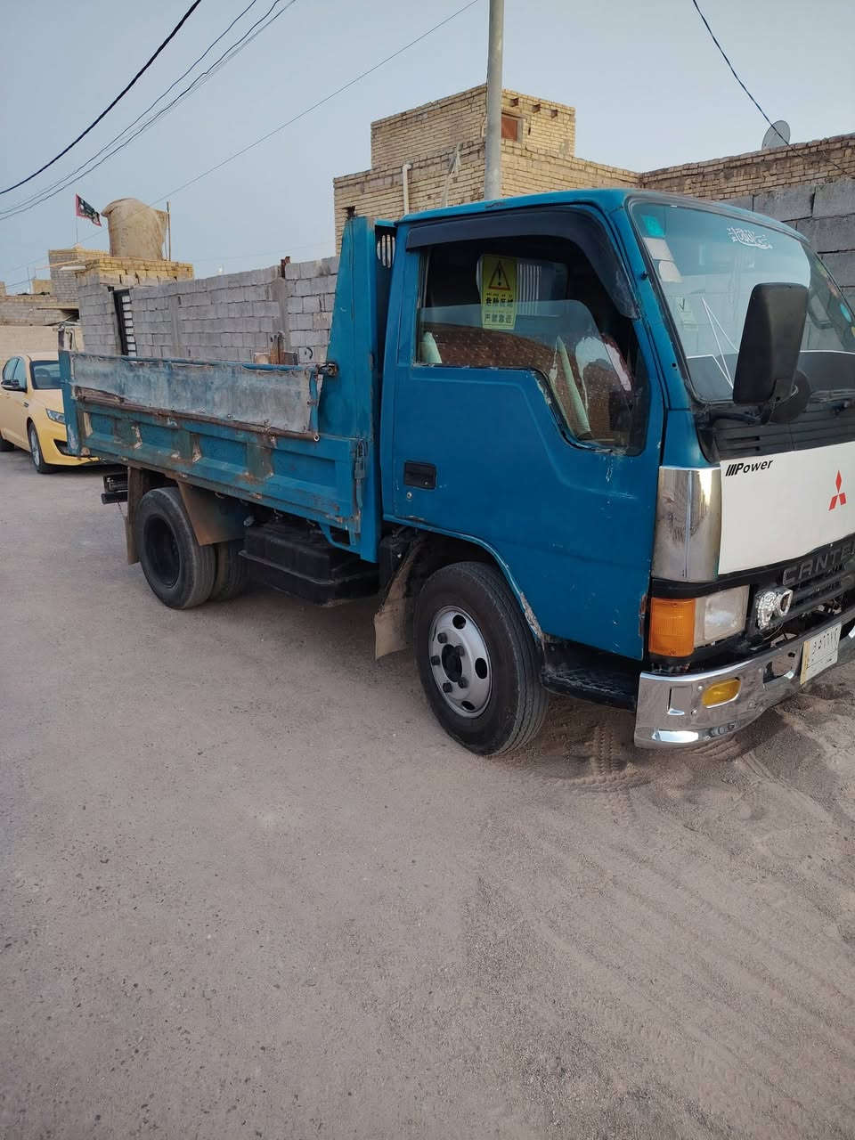 سلام عليكم كنتر عضم البيع مكفوله سعر ٨٠ وبيه مجال شراي يخابر رجن المو شراي لايتعبني ***********
