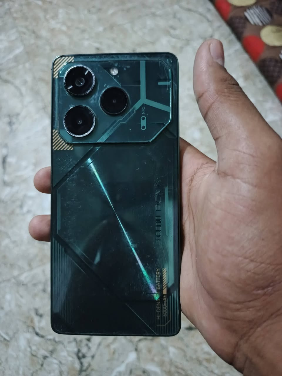 السلام عليكم تلفون للبيع TECNO POVA 6 pro ذاكرة 256 رام 12 تلفون نضيف بلادي مابي اي خلل بوبجي 120 فريم السعر 250 وبي مجال رقم تلفون ***********
