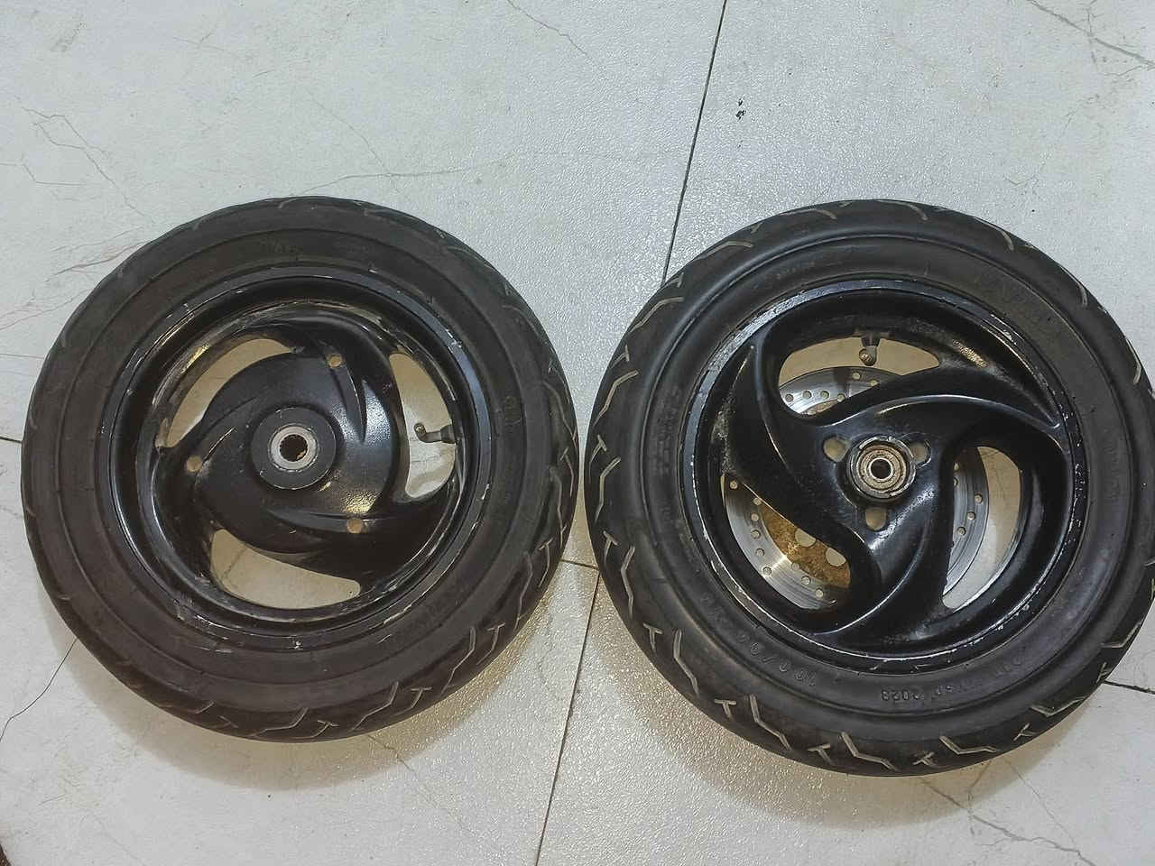 سلام عليكم شباب ويل دراجه ثعلب جتي ار.البيع مكانيي الشعله
رقم الهاتف /(***********)

بدون تأيرات.فقط ويل
السعر ٦٠ بي مجال
..
نضيفات.❤️
