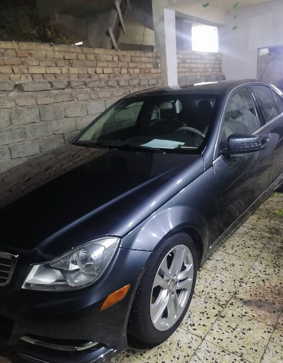 السلام عليكم،
للبيع مرسيدس C250 موديل 2014 رقم بغداد(وارد)، السيارة بحالة ممتازة ونظيفة جداً، والسعر 160 قابل للتفاوض بالمعقول.
المواصفات: ✅ شاشة كبيرة
✅ شيفترات تبديل السرعة خلف المقود
✅ تحكم من المقود (ستيرن)
✅ داخلية جلد بيج
✅ ناقل حركة تيبترونيك
✅ حساسات
✅ ماوس تحكم
✅ سقف بانوراما
✅ كاميرا خلفية
✅ نظام صوتي Harman Kardon الأمريكي
✅ مثبت سرعة (كروز كنترول)
✅ تحكم بالمرايا
✅ مقود كهربائي
بالإضافة إلى باقي مواصفات مرسيدس المعروفة.
السنوية باسمي ثاني يوم تحويل 
للاستفسار والمعلومات أكثر يرجى التواصل على الرقم ***********
