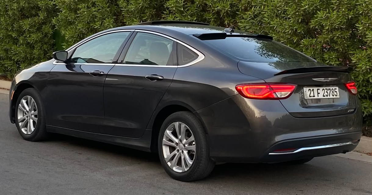 ...﷽ ...
Chrysler..C200
الموديل :- 2016 :

المحرك :- 4سلندر/2400

المواصفات فول 

:- بصمة
:- سلايد 
:- كامرة خلفيه
:شاشة جبير 
سايد بريك بصمه
:- لايتات زينون وباقي المواصفات المعروفه 
السيارة جاهزة وبشرط الكير والمحرك والحدادية والكهربائيات 
السعر:88$ورقة وبيها مجال بسيط 
بيها 5قطع صبغ صبغ الحادث موجوده صور الحادث ب المنشور هم 
العنوان :بغداد :
للاستفسار اتصل :-   ***********

نص مكتوب في الصور:
- carsbidshistory.com
- 1. Lot: 21829038 9:58 Full check this VIN! Remove VIN carsbidshistory.com