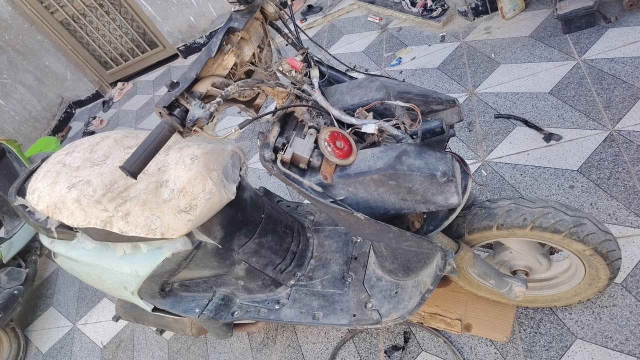 السلام عليكم
دراجه فراشه نثيه للبيع مكينه مجفته جديد مكفوله من النضح والتبخير السعر 225 وبيه مجال قليل ***********
