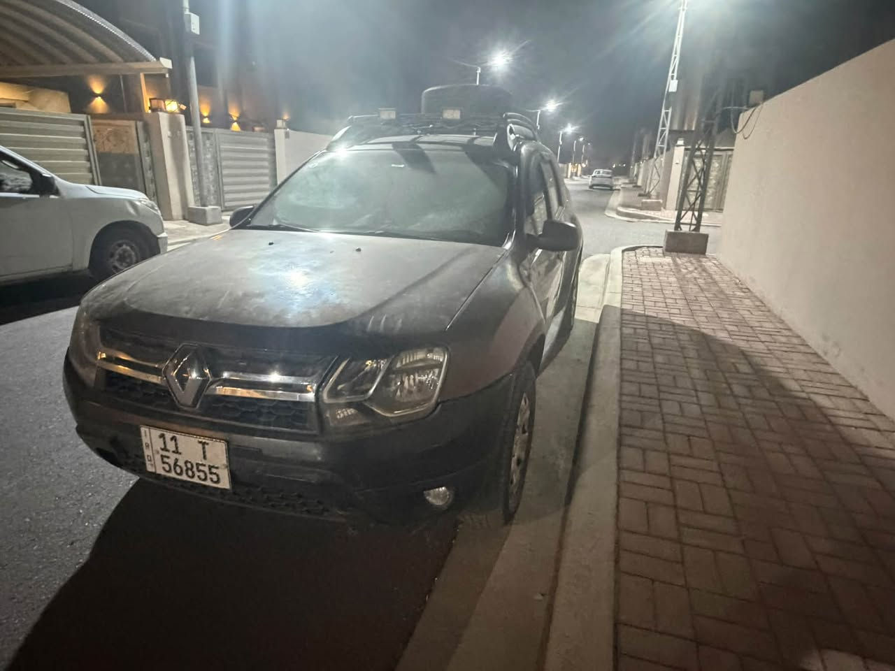 سياره رينو داستر للبيع بيها منضومه غاز لونها جوزي السياره استخدام بيت موديل ٢٠١٦ ماشيه ١٢٠٠٠٠ و عليها كت كامل يجي ويه السياره للاستفسار *********** واتساب او اتصال عادي السعر ٨٣ ورقه و بيها مجال مكاني بغداد

نص مكتوب في الصور:
- iQ iQ CARS