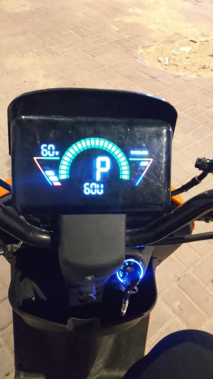 السلام عليكم دراجه ار 11 2026 البيع نضيف  كلش  خمس باتري  الدرجة شاغره كلشي مابيه السعر550 وبيه مجال غليل
المكان بصرة رقم الهاتف ***********
