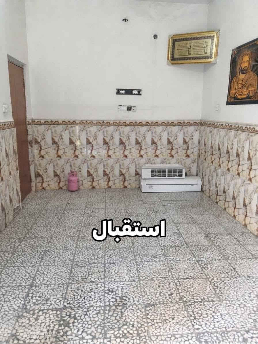 بيت للرهن 100 متر بي غرفه وصاله وستقبال وحمام خارجي وداخلي مع كاونتر وثلاجه  بيت جبير وحلو  سيرامك وكاشي ونضيف سعر الرهن 14 قفل البيت ب شارع الشيوخ  قرب سكله رعد قريب على الشارع العام للتواصل ***********

نص مكتوب في الصور:
- المدخل
- حمام خارجي وحوش
- استقبال
- مطبخ بارد
- مطبخ حار
- الكاونتر مع المنزل
- صاله
- غرفه