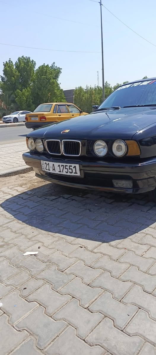 السلام عليكم 525 سكر فانوس 
سياره موديل 92 
سياره اصل دبل ايرباك واصل بجم عريض سياره جاهزه للاخير ما ناقصها ولا الف تخم تاير حداديه ماكينه كير كلهن شرط سياره نعمه من الله المكان نجف الاشرف 
تفاصيل على هذا الرقم 
*********** النجف, العراق
