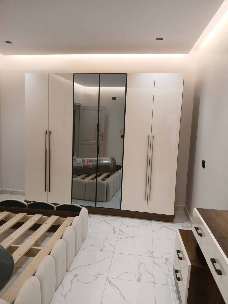 ✨🏡 ماسة للديكورات والأثاث الفاخر 🏡✨
هل تحلم بمنزل يجمع بين الفخامة والأناقة والراحة؟
في ماسة للديكورات والأثاث الفاخر نحول أفكاركم إلى واقع مميز بتصاميم عصرية ولمسات إبداعية تناسب جميع الأذواق، مع استخدام أجود الخامات وأحدث التصاميم العالمية.
✅ ديكورات داخلية عصرية
✅ أثاث فاخر بأعلى جودة
✅ مطابخ حديثة بتفاصيل متقنة
✅ تصاميم مخصصة تناسب ذوقكم واحتياجاتكم
✅ تنفيذ احترافي وأسعار منافسة
🌟 لأن كل منزل يستحق أن يكون تحفة فنية، نحن هنا لنمنحكم مساحات تنبض بالأناقة والتميز.
📞 للاستفسار والحجز:
*********** ابو كيان الموسوي 
📍 ماسة للديكورات والاثاث الفاخر 
عنوان للأناقة... ووجهة لكل من يبحث عن التميز. ✨🏠
