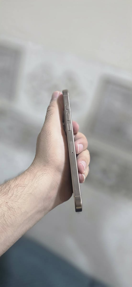 📱 آيفون 16 برو ماكس
✨ ذاكرة: 256GB
🔋 البطارية: 90%
📲 دبل سيم
💎 الجهاز نظيف ومحافظ عليه
⚠️ بيه نقطة و جلخ صغيرة
 بالشاشة موضع بل صورة 
الجهاز قابل للفحص ✅
📍 الموصل اتصال 
*********** بي واتساب
