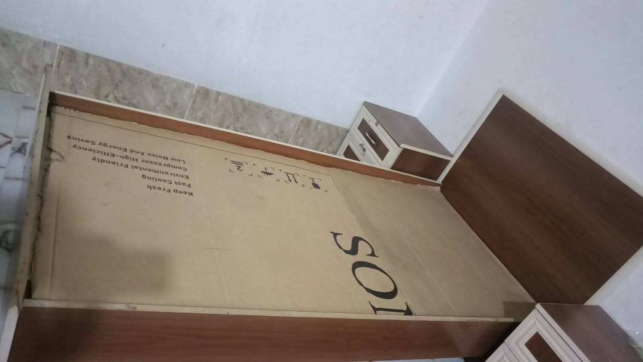 ٣ تخوت • بي مجال