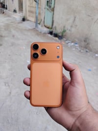 اكس آر • محدث ١٧ • بطارية ١٠٠