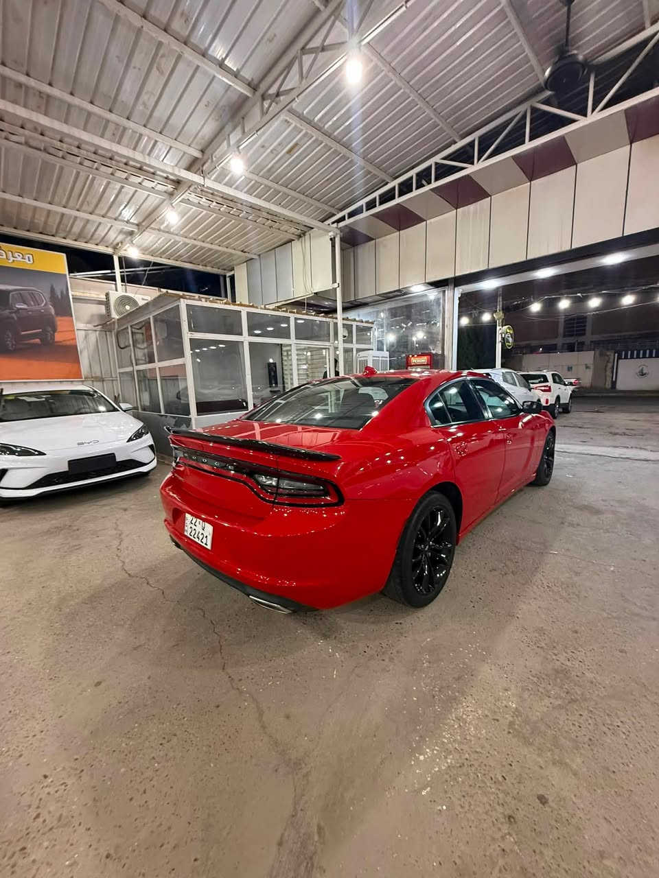 🌹🌹تحية طيبة🌹🌹
دوج جارجر 2023 SXT 
لاست كول اخر اصدار 
لون احمر طماطة 🍅🍅
حادث جاملغ وبنيد جانبي 
شواصي مكفولة بداية الغد بيه تصليح
بنيد مبدل بلادي وجاملغ مصبوغ 
مكينة V6 3600 
كير مكينة مكفول 
مواصفات معروفة
السعر 215 🔥🔥 او مراوس 
السيارة تو يل 
عنوان بغداد معارض الكريعات
***********
