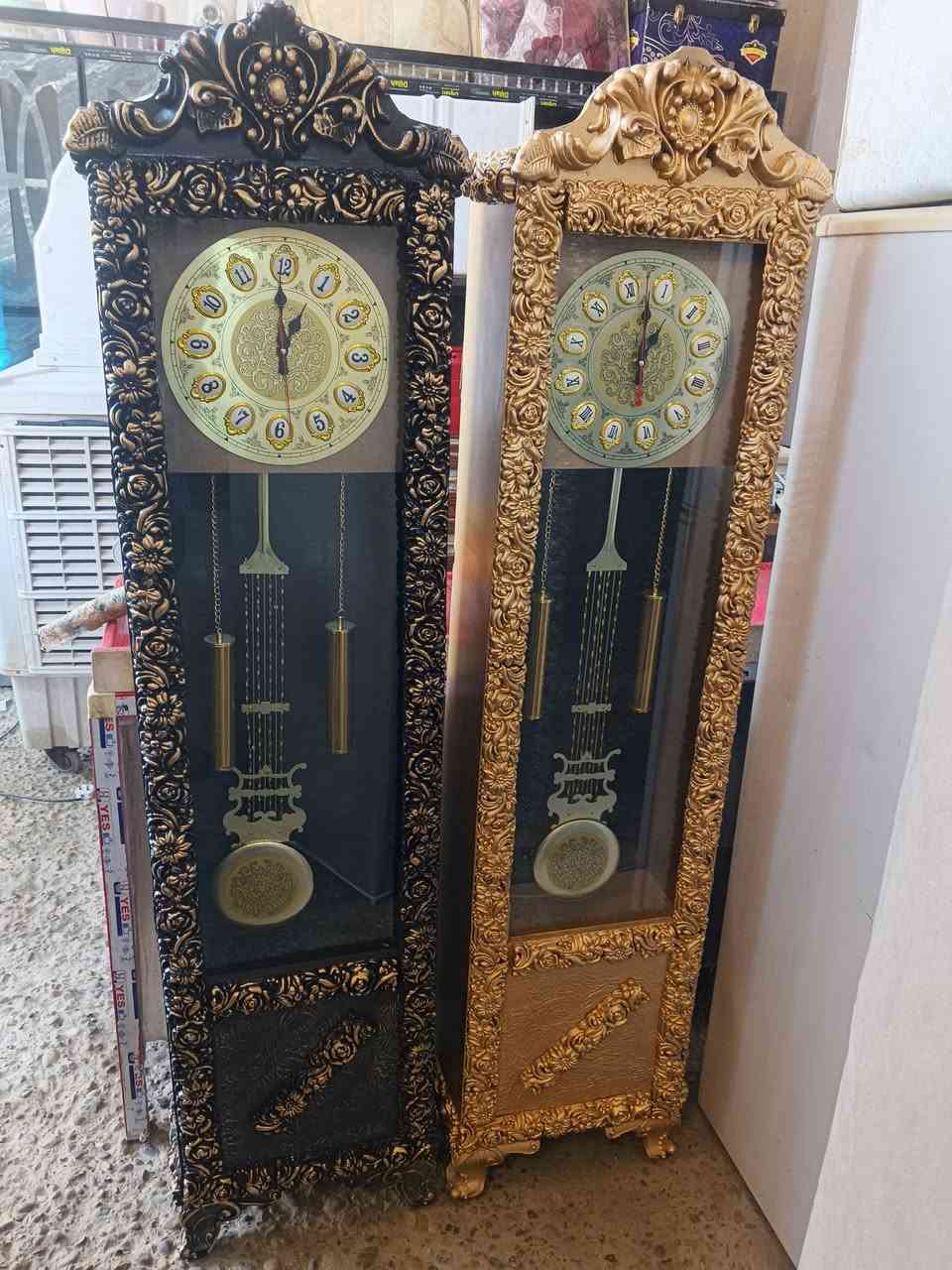 السلام عليكم توفرت ساعات ملكية العنوان سبع البور شارع ٤٠معرض المدينه للاثاث✅ ***********
