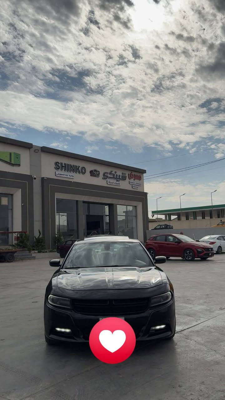 السلام عليكم 
جارجر 2019 
sxt بلاص
رقم بغداد الماني 
حادث فقط دعاميه اماميه
بل عراق جاملغ خلفي 
وباب خلفي فقط 
فتحه 
كشنات خزن 
شاشه 
فول السياره 
السعر 173 
العنوان موصل 
*********** 
بيع فقط
