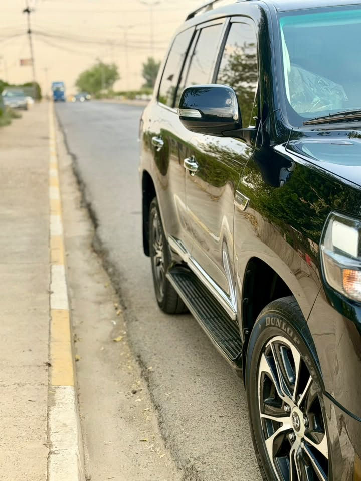 سلام عليكم تويوتا لاندگروز  _2021 _ GXR_ لون اسود 

🔷 ملاحظه سياره اي نقص ماكو ماتصرف عليه ولاربع جاهزه من كلشي 

🔷سياره ( كرانت توري  فطيم  )

🔷كشنات (٣) دگم بلادي 

🔷سياره مواصفات (GXR)

🔷 (8 )سلندر __ حجم محرك (4600)     

🔷ماشيه (117 ) الف كيلو شرط شرط 

🔷مكفول كفاله عامه من دعاميه لي دعاميه مكفول بدون صبغ بيها بيدي ار اصبعين 

مكفوله من كلشي شرط علي وضع الشركة 

🔷سياره گير محرك بشرط مامفتوح كلشي بشرط

🔷4 اطارات و ويل جديد شريكه شرط

🔷سياره داخل قيسي  كوشنات جلد

🔷كامل غراض مال الشركة موجودات 

8 راكب تبريد 3قطع 

🔷مواصفات سياره 

(بصمه .. الانزلاق .. كشن جلد  .. ثلاجه ..  زينون .. هواء مزدوج .. نيظام ايكو .. مريات قلاب 

شاشه ام دعاء 
بصمه اربع ابواب 

حساسيه الديك الموخره مرايات .. فتحه ..

تشغيل عن بعد ..  باب بصمه )

رقم شماليّ بأسمي  رقم مميز 
شخصياً 
رقم دهوك 

كتاب تضليل شمال 

🔷• نظافه ١٠٠٪ كامل سيرڤس بدون نقص 

 

🔷السعر (525  ) 💵 💲 بيه مجال بسيط

🔷رقم موبايل 📱 

) 

 ( ‭*********** )

تحياتي ♥️
