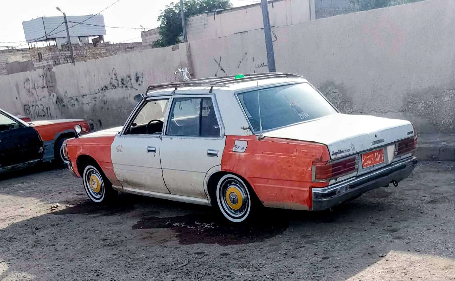 من رخصت لكروب لمحترم كراون للبيع 22موديل82سياره جاهزه مكينه ونجي لا تبخير ولا تنقيص ترايك وين ما جان تخم تاير ابو لخط حداديه جديده راعيهه موجود تريد تحويل تريد وكاله خيكم لمو شراي لا يراسلني دوانيه مركز ***********
