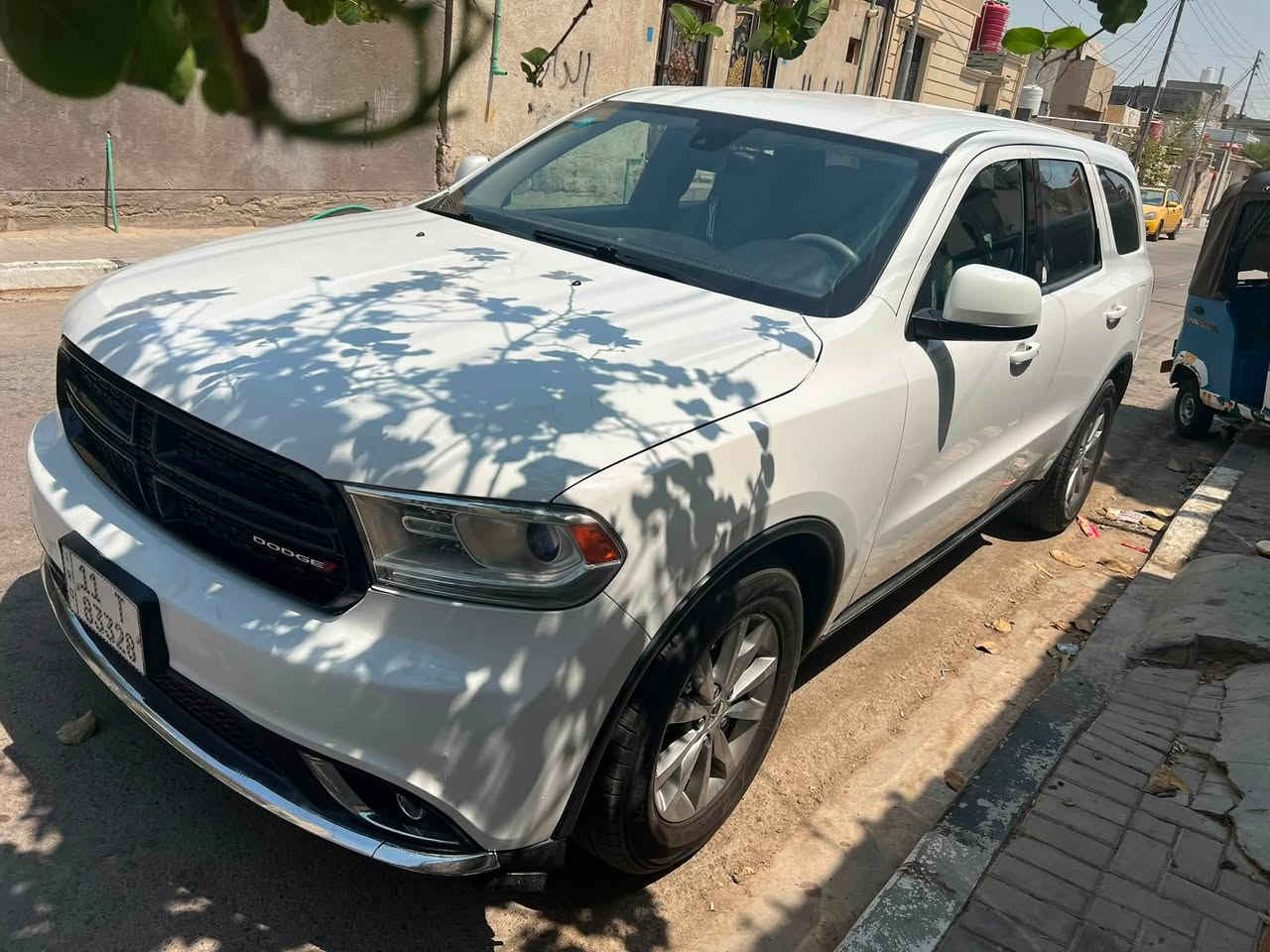 السلام عليكم دورنكو ٢٠١٧ كامل مواصفات عده الفتحه السياره كفاله عامه مابيهه حادث داخله كلين بيهه بارد اقل من الشبر جاملغ امام وشخط ب الباب الخلفي اقل من الاصبع وبيه ٥ حصوات ناعمه بلبنيد وفاتح كيس الكير والباقي كفاله رقم بغداد السياره بسمنه عنواني البصره دور الشرطه السعر ٢٢٠ وبيهه مجال قليل رقم ***********
