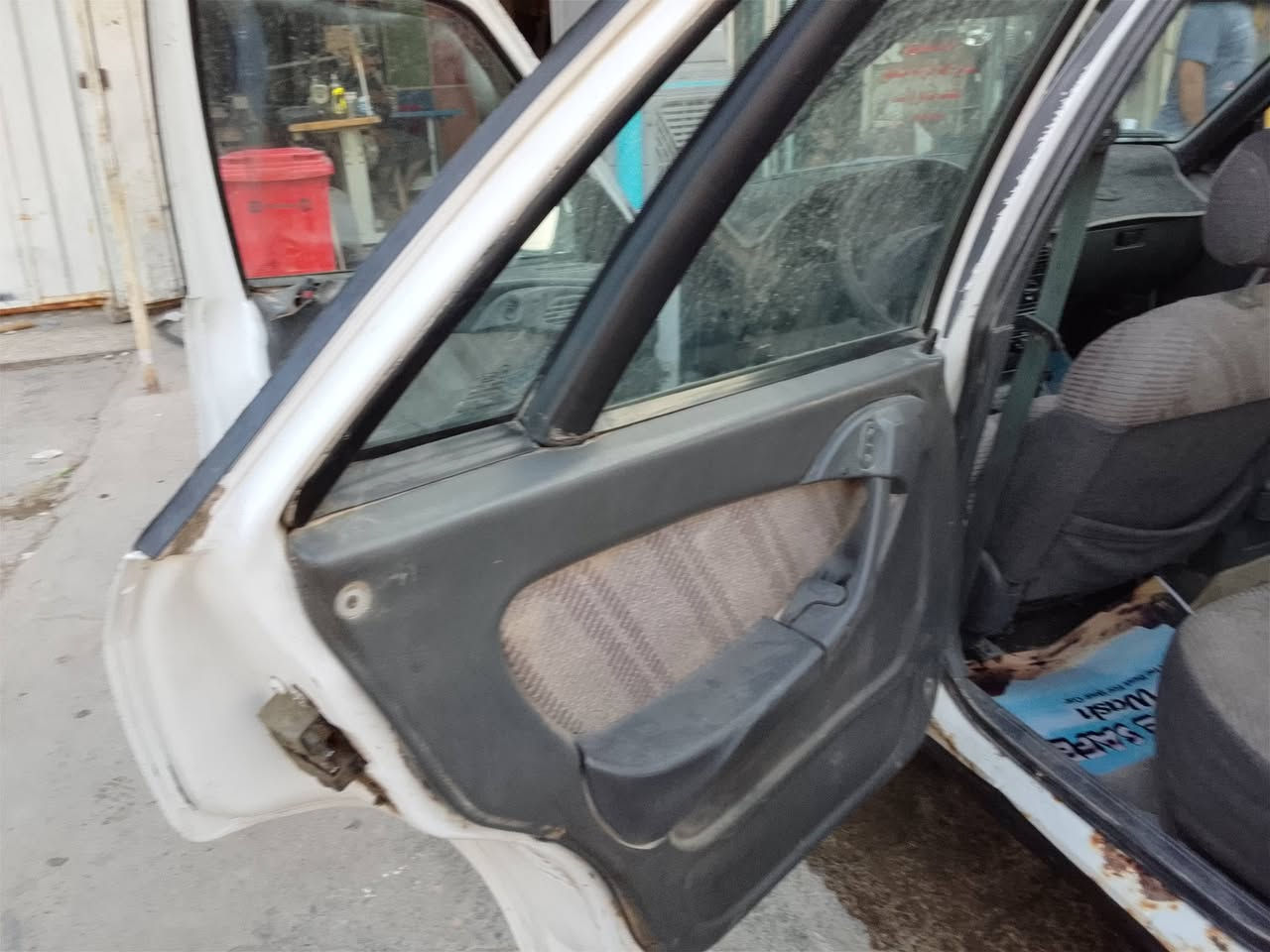 سلام عليكم سياره اسبرو موديل 94 كير ومكينه خير من الله تخم تاير كشرها كدام عينك سياره حلوه ونضيفه كهربائيات كلها شغاله صدر امامي خلفي جديد سياره حلوه مال شغل ترايهه ناعم رقم بغداد الماني تحويل ثاني يوم سعر 23وبيهه مجال مكاني بغداد الزعفرانية رقم ***********
