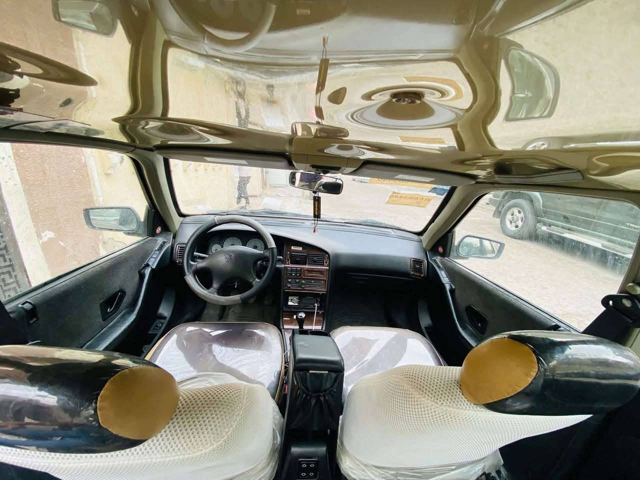 السلام عليكم
بيجو بارص ٢٠١٢

كفاله عامة من ضربة وصبغ 

فقط جراد بيها 

مكينة كير تبريد خير من الله 

رقم بغداد دولي باسمنة

للبيع فقط

السعر ٤٦ وبيها مجال 

مكاني بغداد حي العامل

***********
