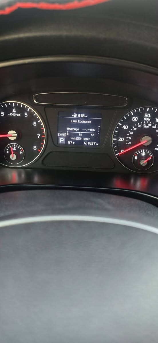 سياره سورينتو ٢٠١٩ بيضاء وارد امريكي رقم بابل قطعتين صبغ ست سلندر السعر ١٧٠ وبيه مجال 
للاستفسار  
***********

