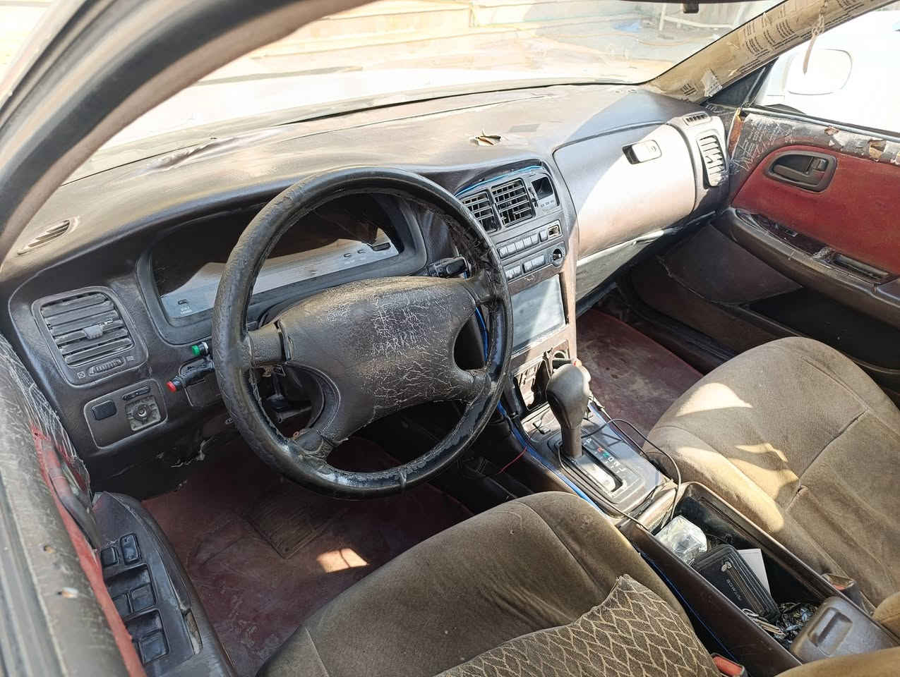 السلام عليكم مارك نفخ موديل 1992 هاي كل تفاصيلها وهذه رقمي ***********
مكينه كير شرط
كهربائيات من دعاميه للدعاميه ما بيها نقص 
منضومه زنون شرط نهار 
تبريد منضومته كامله كمبريسر شرط شغال فان شغال بس عوزه شوف ابو تبريد شنو نقصه لان مشايفه ولله 
باسمي رقم نكليزي هزه جديد وسنويه لل2031 شرط مداور ثاني يوم مشروع وطني 
نواقصها مشط ستيرن وعربانه خلفيه 
بيها ضربه بالجاملق الخلفي جاملقهاا مبدل مكصوص
مكفوله عيب شرعي ونقل وكص سعرها  السعر 45
