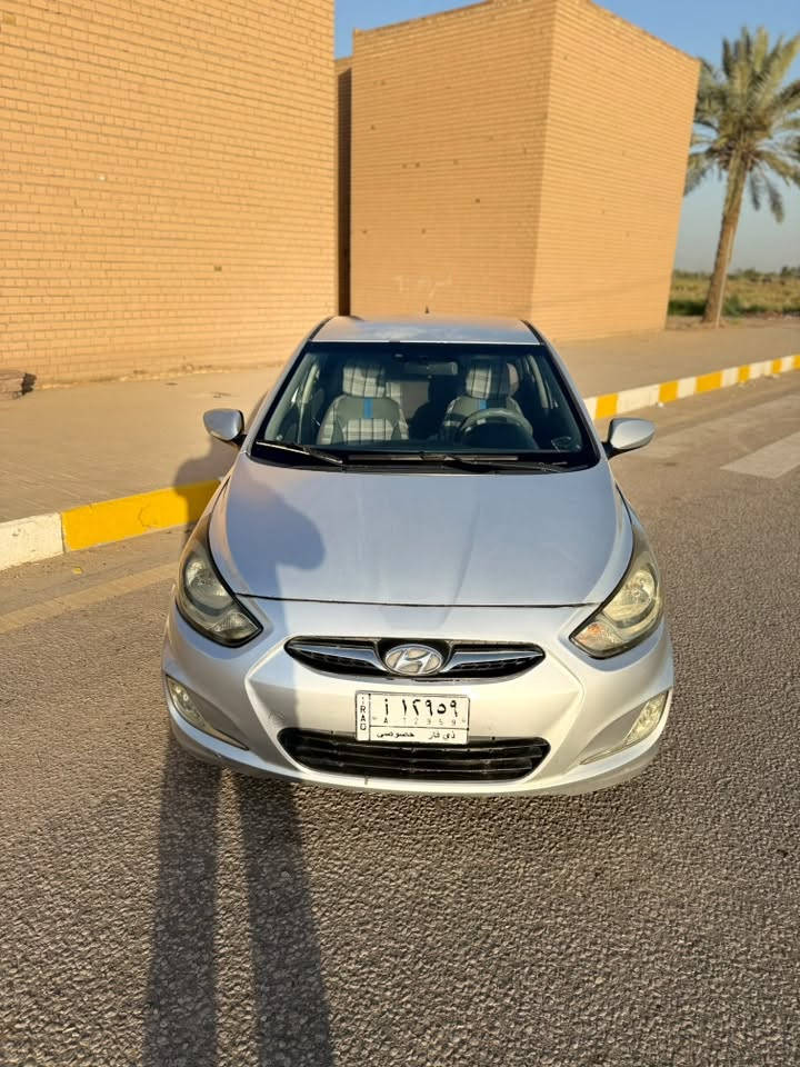 اكسنت هاشباگ  موديل 2012

مواصفاتها عادية

بيها فقط مبدل  چاملغ وبنيد 
مثل ما بين بالصور
سعرها77  وبيها مجال بسيط
 رجاءً لاتكسر بسعرها

رقم الهاتف  واتساب ***********
