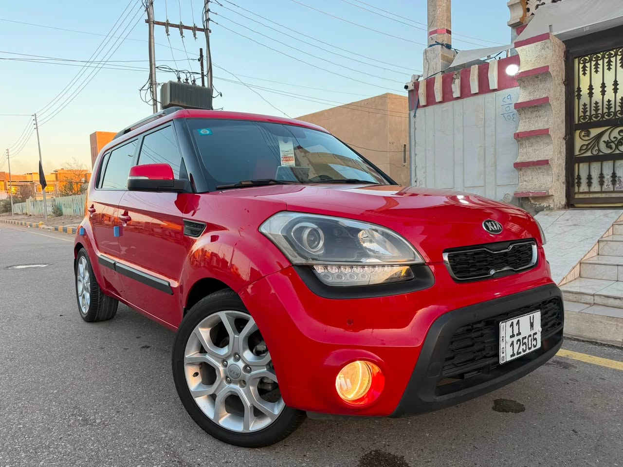 السلام عليكم

               كيا صول ( KIA SOUL ) الشركه الدوليه

السعر : 115 وبيه مجال بسيط للشراي يخابرني ويدلل

اللون : احمر ❤️

موديل: 2014

رقم السياره: بغداد دولي سنويه وهزه جدد وبسمي شخصيا

المحرك: 4 سلندر 1600 دوش ( دبل نوزل )

المسافه المقطوعه : 100 الف كيلو 

حاله السياره : ( مكفوله كفاله من الصبغ والضربه والفتح فقط بارد بسيط ومامبين وحته دعامياته كفاله)
**************************************************
                                المواصفات 
1- فتحه سقف ( سلايد رووف )
2- بصمه تشغيل وبصمه ابواب
3- حساس امامي وخلفي 
4- اشاره بالمري
5- مري شفط
6- ويل كب 18 اصلي بلاد
7- حاجب لد نهاري 
8- كامره خلفيه بلاد 
9- تحكم استيرن جهتين
10- كشافات بلاديه
11- بك لايت ليدي بلاد
***********************************************
*السياره جديد جدا ونظيفه وارضيه فارشه جلد ودوساته مغلفهن نايلون وتخم تاير جديد كوري
*محرك كير تبريد بلاد ع وضع الشركه
*حته الدهن توني مبدله الله شاهد
*حداديه كامله جديده 

مكان السياره : ذي قار ( ناصريه )

للبيع فقط 

موبايل وات ساب
***********
واسف ع الاطاله
