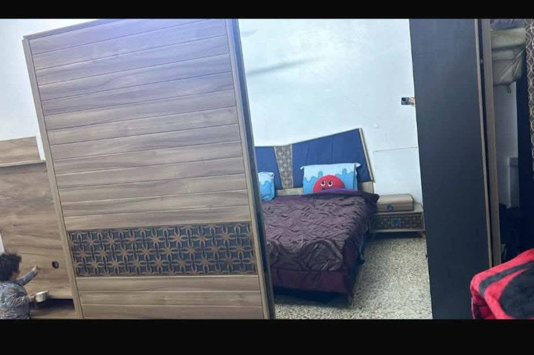 غرفه تركيا 7قطع بدون اي ضرر السعر 300 وبيها مجال العنوان بغداد الحريه  قرب دائرة الكهرباء للستفسار خاص او ع رقم ***********

