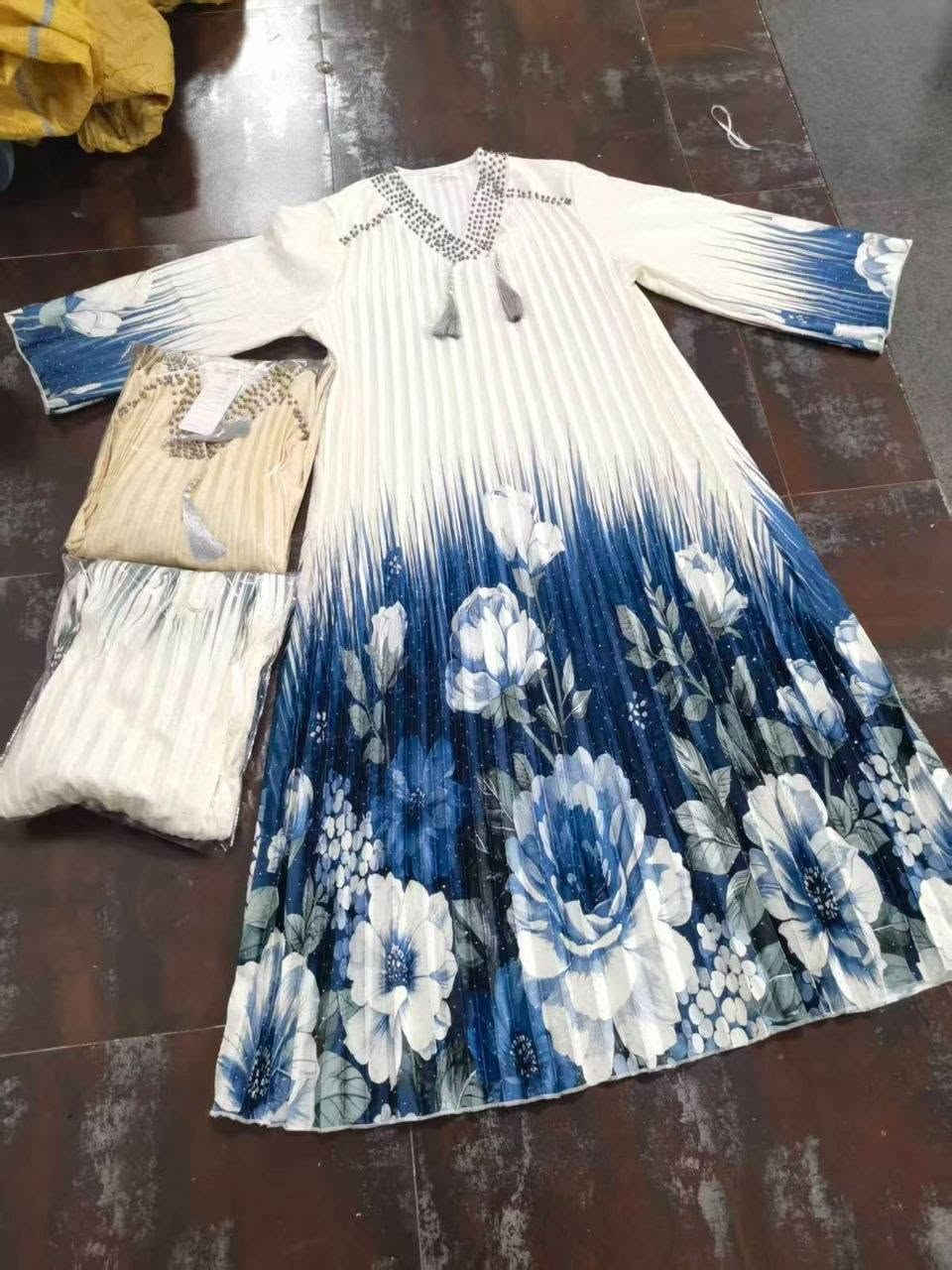 دراعة كويتي جكار  كبس    القياسات/L xl xxl 3XL
الدرزن ١٢ قطعه واتساب | *********** 
#رضا_عباس
https://t.me/ruoi_jho
