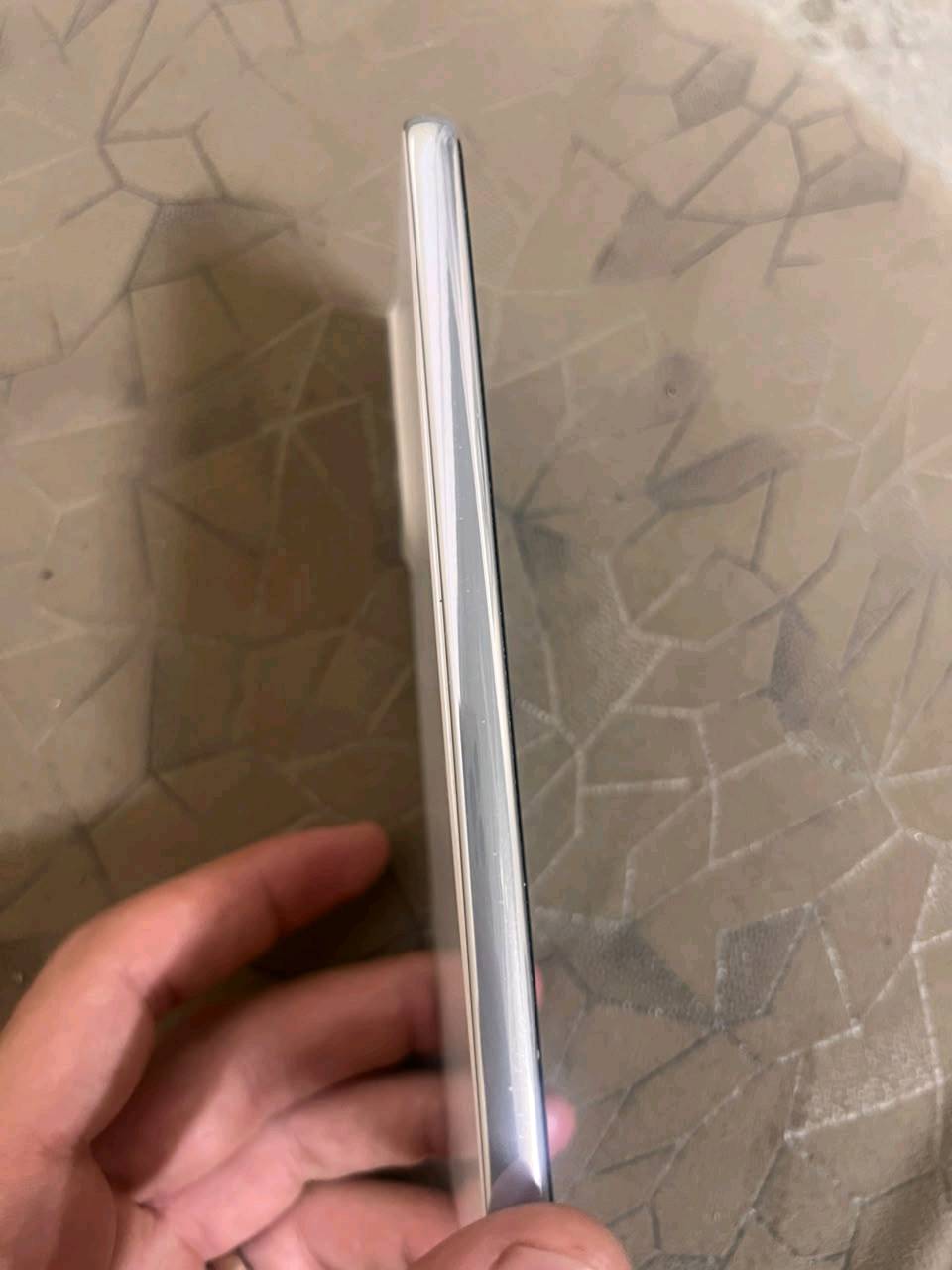 سامسونك A73 5G الجهاز نضافه فول ما مفتوح السعر ٢٥٠ . ***********