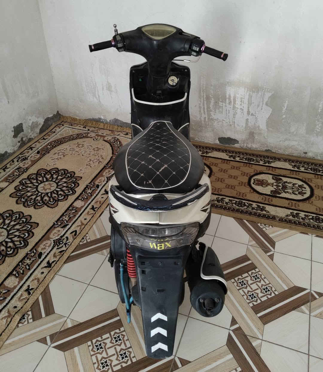 دراجه ماكس عدله
دراجه ما مفتوحه بوشه 50 
السعر خاص  / العنوان الناصريه مركز
رقمي ***********
